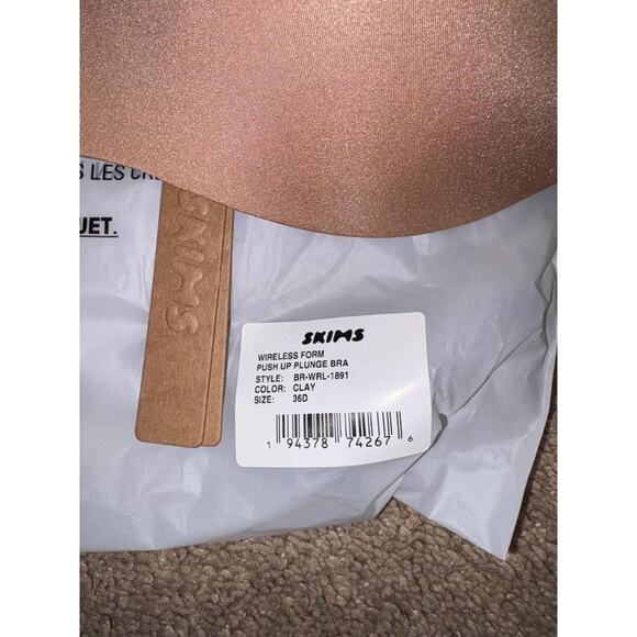 Skims - Picture 2 of 2